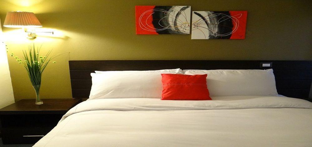 Hotel Ramada Inn San Salvador Bagian luar foto