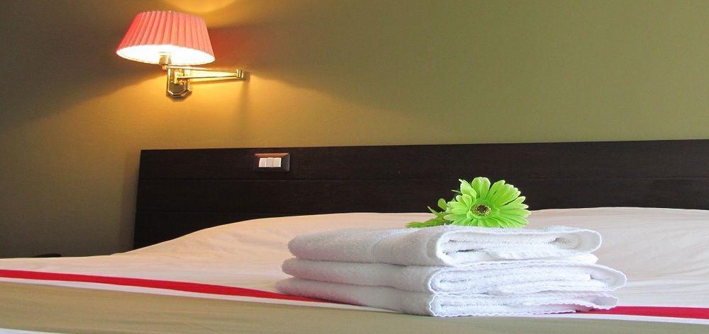 Hotel Ramada Inn San Salvador Bagian luar foto