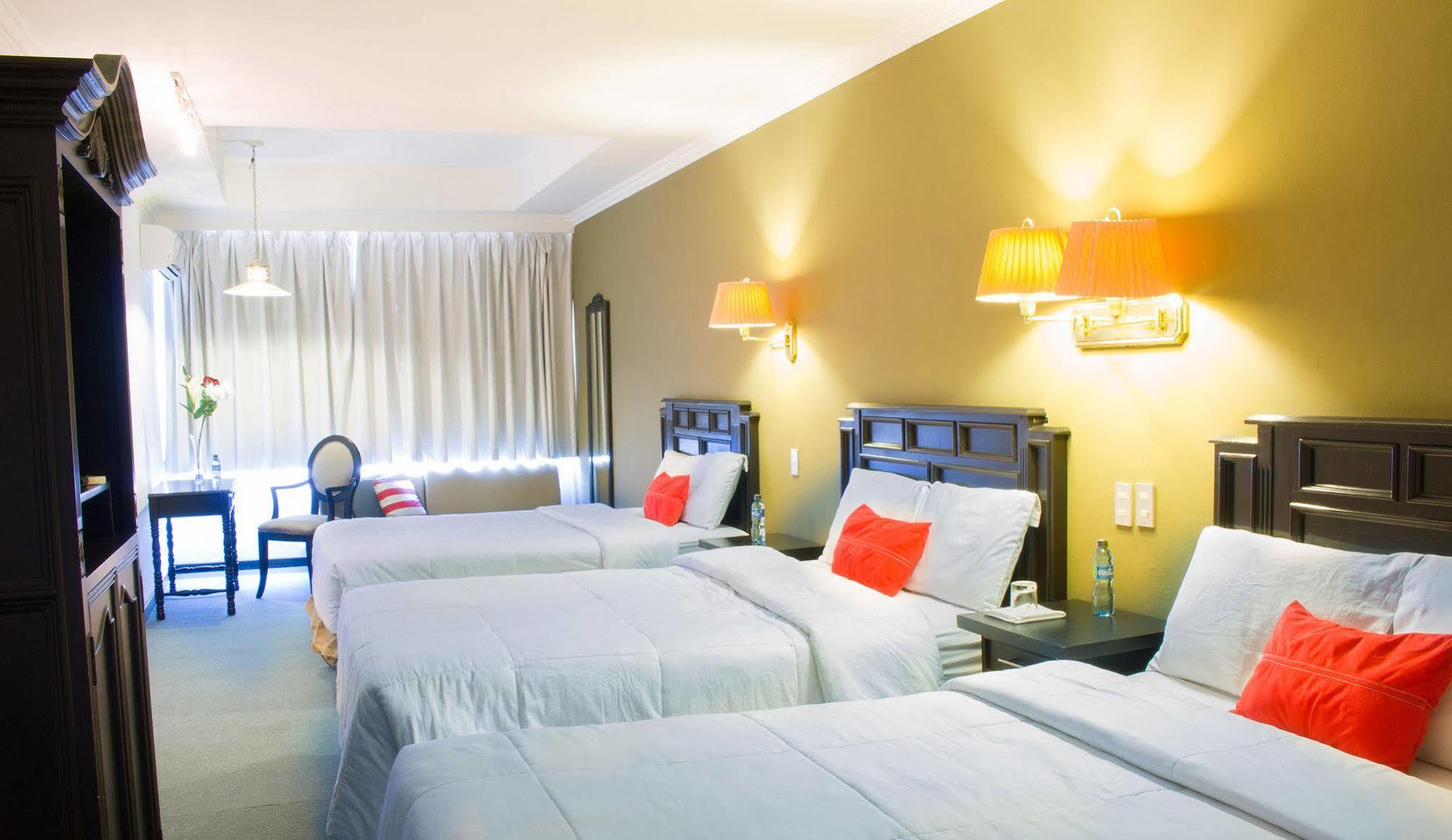 Hotel Ramada Inn San Salvador Bagian luar foto