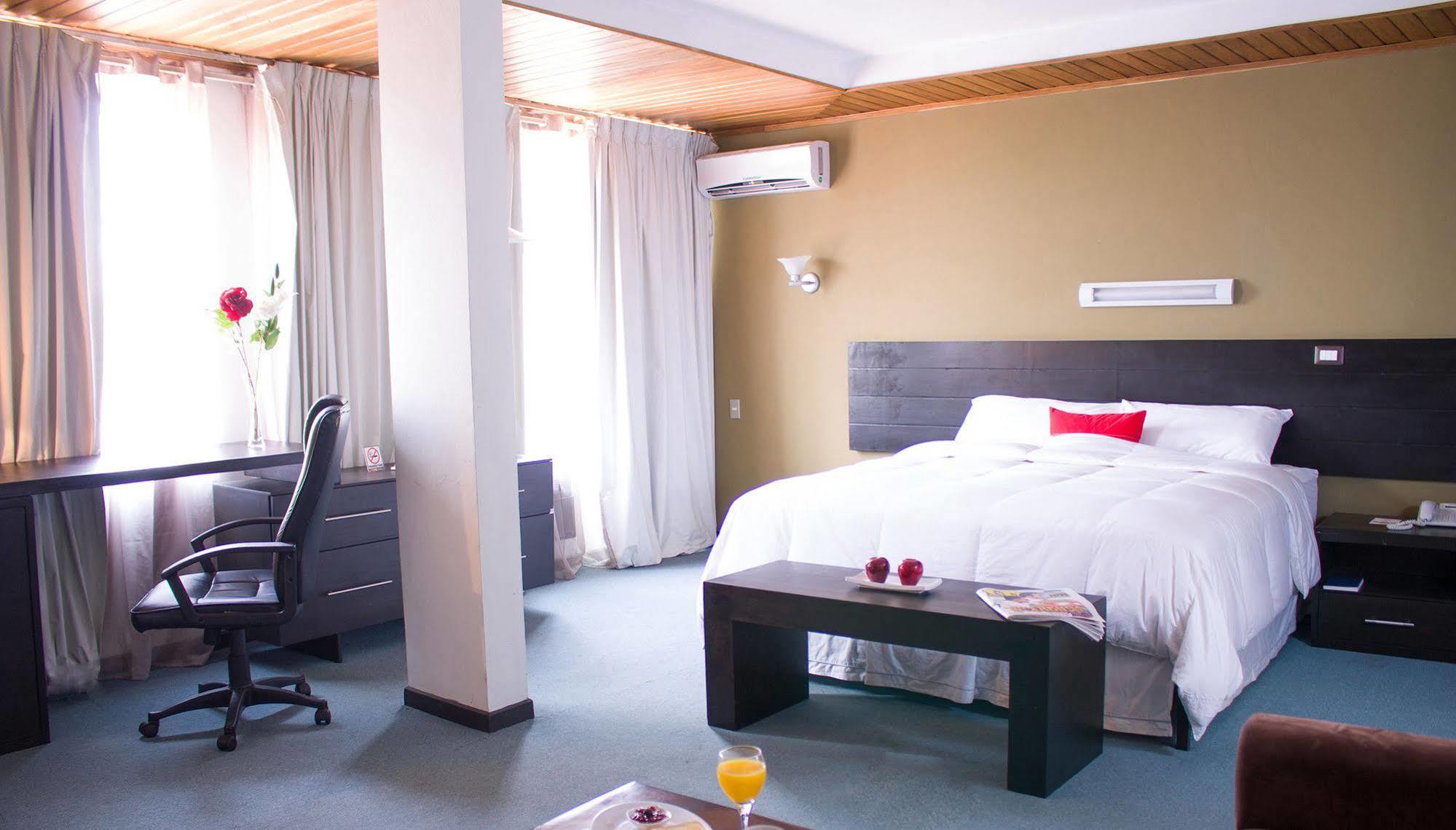 Hotel Ramada Inn San Salvador Bagian luar foto