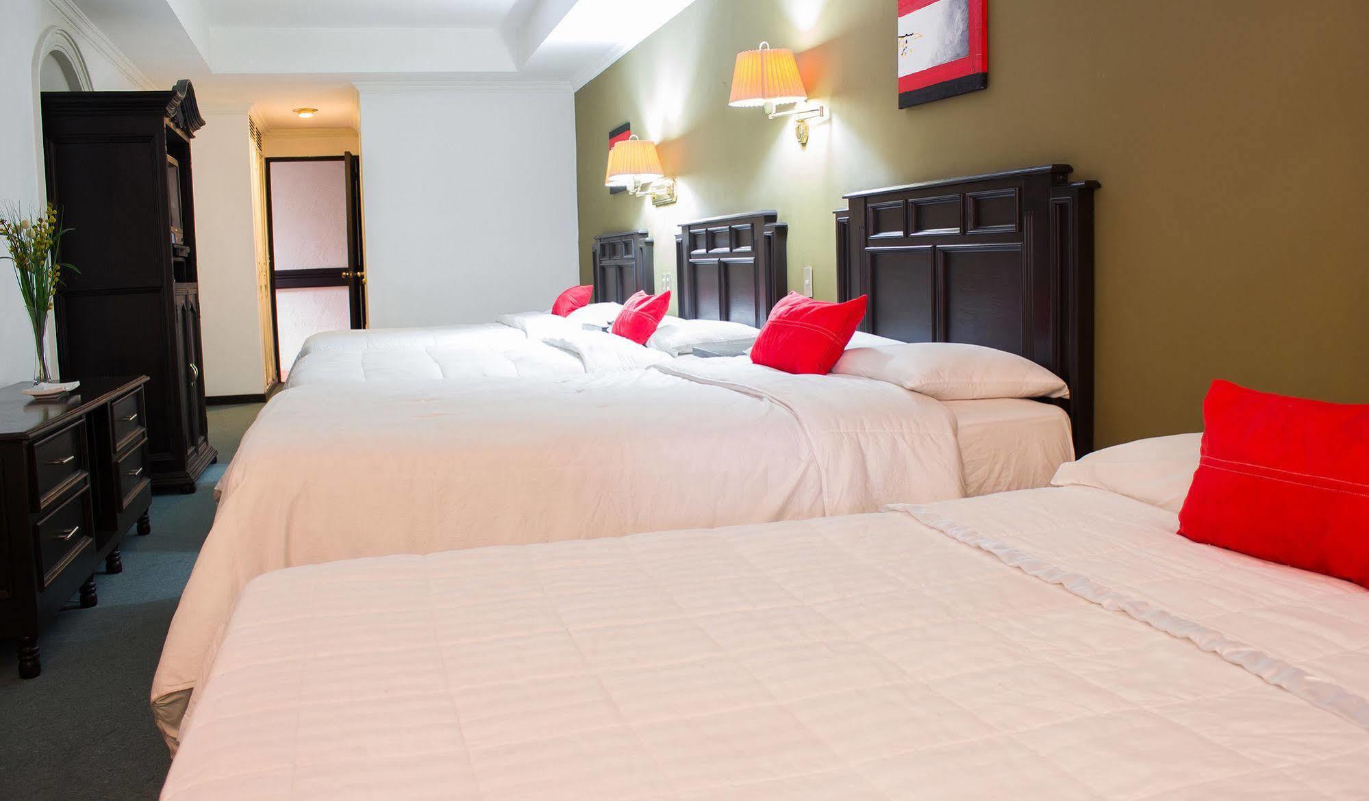 Hotel Ramada Inn San Salvador Bagian luar foto